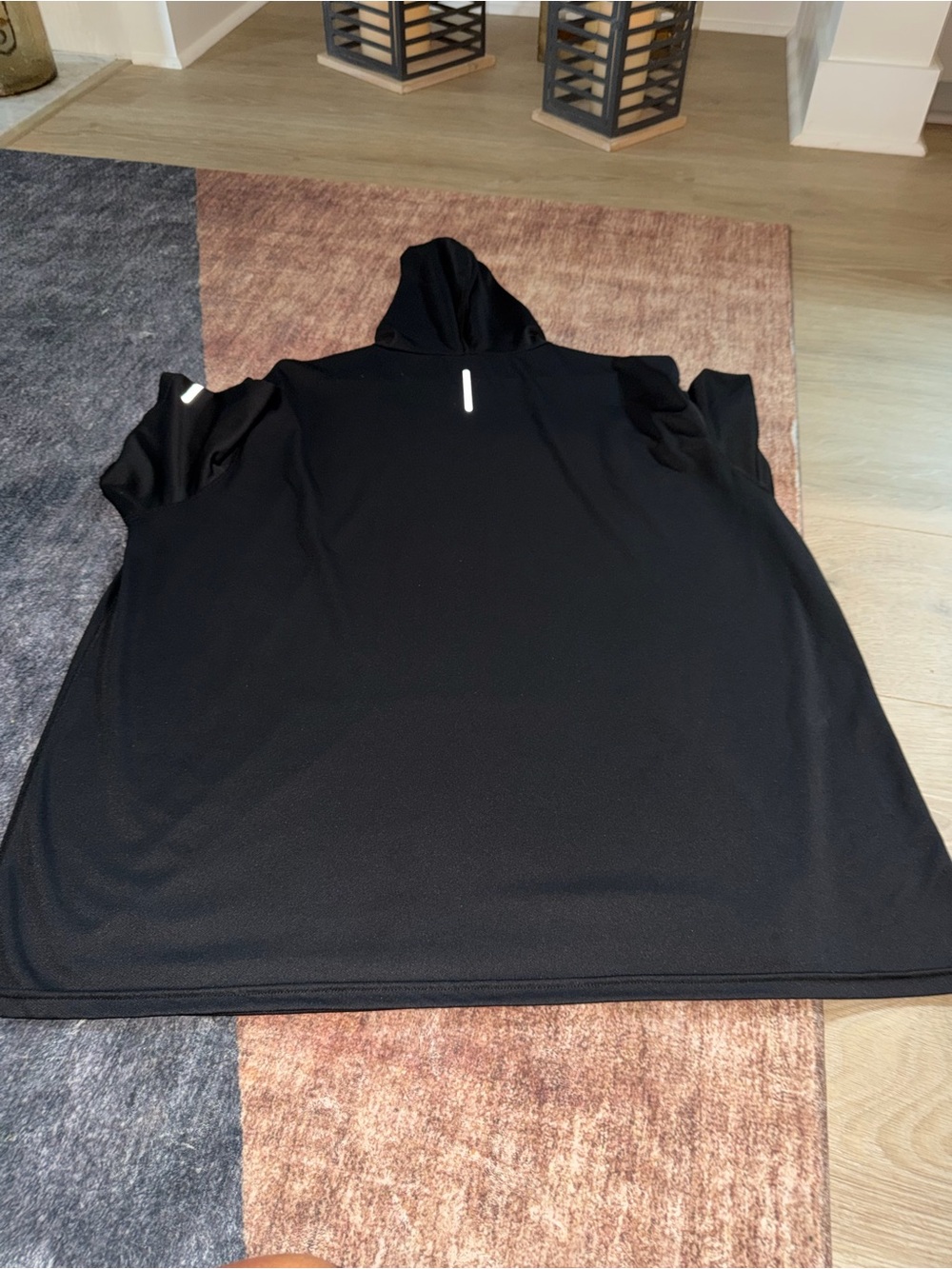 Men's Black Short-Sleeve Hoodie Tee - Picture 3 of 3